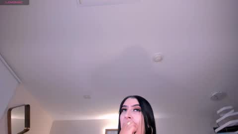 Snapshot of leahlombardi_ chatting on 11-12-25, 03:18 leahlombardi_ online show from 11-12-25, 03:18