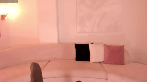 Snapshot of leahnovac chatting on 09-16-25, 11:22 leahnovac online show from 09-16-25, 11:22