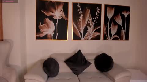 Snapshot of leahnovac chatting on 09-25-25, 11:03 leahnovac online show from 09-25-25, 11:03