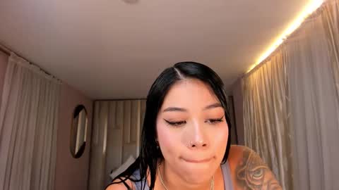 Snapshot of leahnovac chatting on 10-14-25, 11:11 leahnovac online show from 10-14-25, 11:11