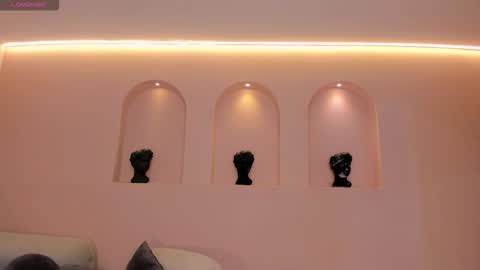 Snapshot of leahnovac chatting on 10-25-25, 11:29 leahnovac online show from 10-25-25, 11:29