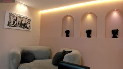 Snapshot of leahnovac chatting on 10-29-25, 11:34 leahnovac online show from 10-29-25, 11:34