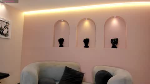 Snapshot of leahnovac chatting on 11-01-25, 11:12 leahnovac online show from 11-01-25, 11:12