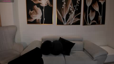 Snapshot of leahnovac chatting on 11-17-25, 11:05 leahnovac online show from 11-17-25, 11:05