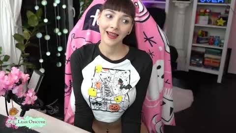 Snapshot of leahobscure chatting on 10-04-25, 07:23 Leah online show from 10-04-25, 07:23