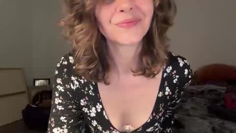 Leah Sparkles online show from 04-22-26, 03:02