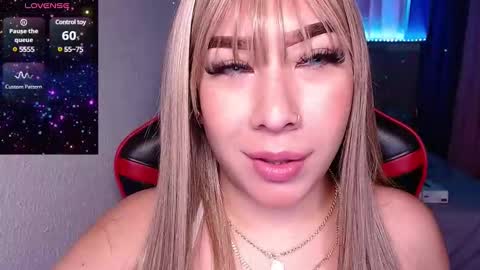 Snapshot of leahtemptation chatting on 01-01-25, 09:20 leah online show from 01-01-25, 09:20