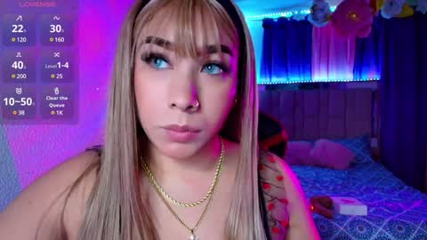 Snapshot of leahtemptation chatting on 01-14-25, 08:09 leah online show from 01-14-25, 08:09