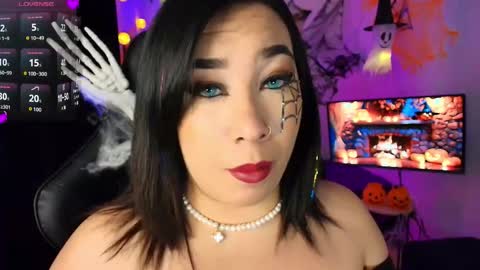 Snapshot of leahtemptation chatting on 10-26-25, 07:03 leah online show from 10-26-25, 07:03