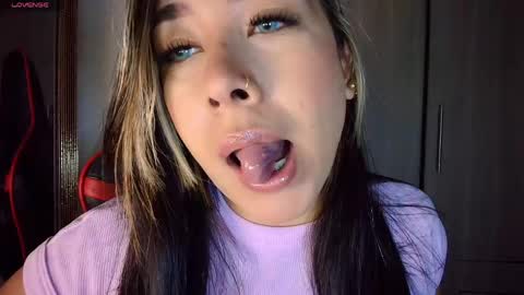 leah online show from 04-11-26, 12:09