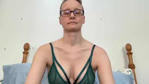 Lee online show from 02-26-25, 03:08