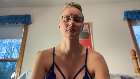 Snapshot of leahwilde chatting on 04-24-26, 11:18 Lee online show from 04-24-26, 11:18