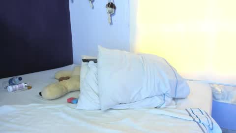 Hey Im Lea online show from 04-14-26, 06:47