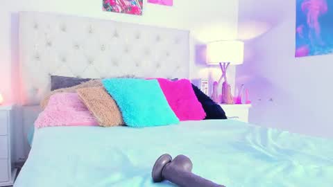 Snapshot of leana_lovings1 chatting on 07-28-26, 03:21 Leana online show from 07-28-26, 03:21