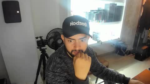leandro_gb online show from 02-10-25, 02:05