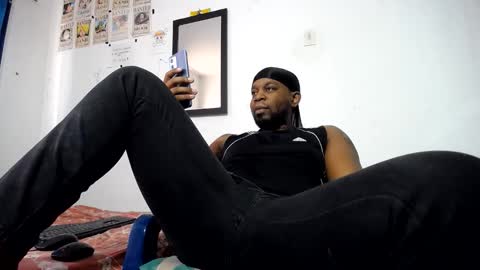 Latino hot online show from 05-21-26, 04:36