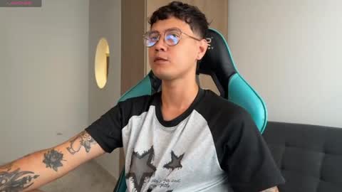 leaneseb online show from 04-04-26, 02:47