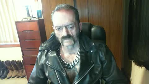 leathergreaser online show from 02-11-25, 12:28