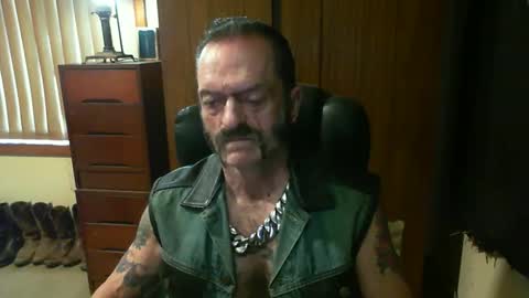 leathergreaser online show from 02-25-25, 12:03