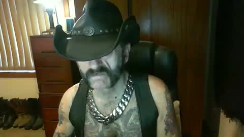 leathergreaser online show from 09-14-25, 08:41