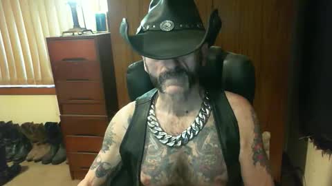 leathergreaser online show from 10-21-25, 07:47