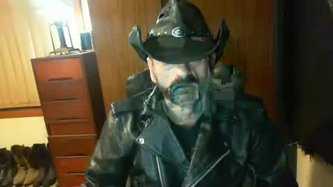leathergreaser online show from 04-26-26, 06:05
