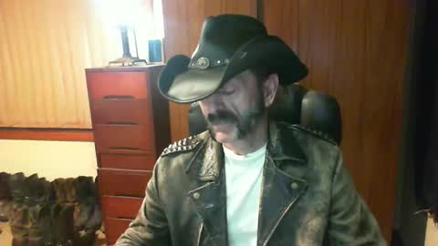 leathergreaser online show from 05-25-26, 07:53