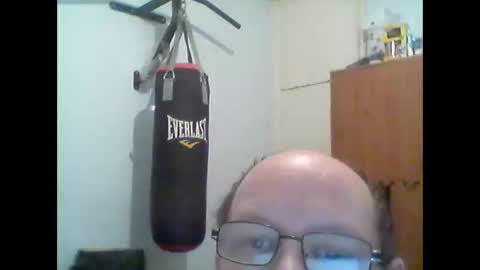Snapshot of leatherpants68 chatting on 02-21-25, 07:54 leatherpants68 online show from 02-21-25, 07:54