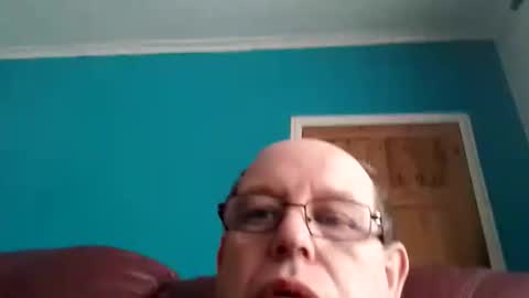 Snapshot of leatherpants68 chatting on 09-14-25, 01:10 leatherpants68 online show from 09-14-25, 01:10