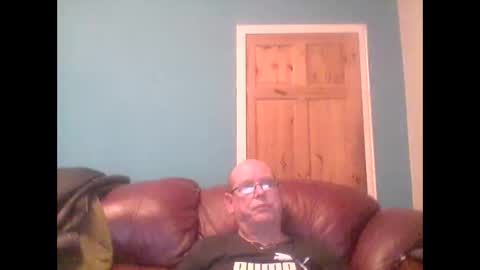 Snapshot of leatherpants68 chatting on 10-05-25, 07:56 leatherpants68 online show from 10-05-25, 07:56
