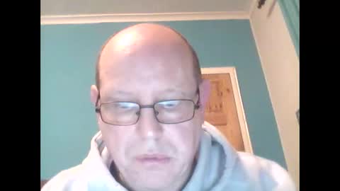 Snapshot of leatherpants68 chatting on 10-28-25, 05:04 leatherpants68 online show from 10-28-25, 05:04