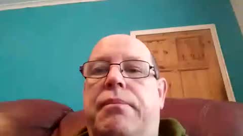 Snapshot of leatherpants68 chatting on 11-03-25, 09:21 leatherpants68 online show from 11-03-25, 09:21