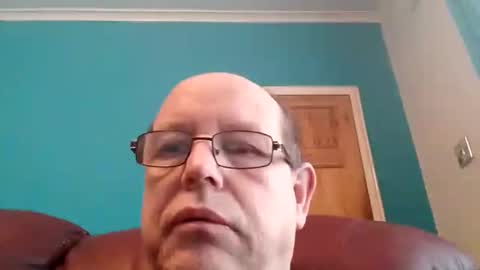 Snapshot of leatherpants68 chatting on 11-28-25, 08:50 leatherpants68 online show from 11-28-25, 08:50