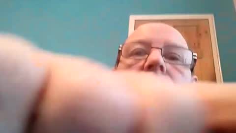 Snapshot of leatherpants68 chatting on 11-29-25, 09:01 leatherpants68 online show from 11-29-25, 09:01