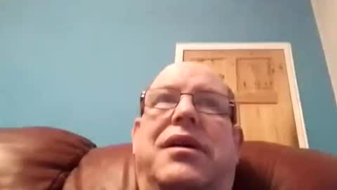 Snapshot of leatherpants68 chatting on 12-01-25, 08:30 leatherpants68 online show from 12-01-25, 08:30