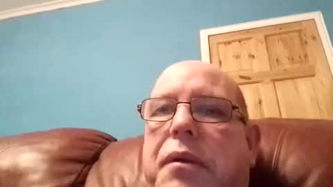 Snapshot of leatherpants68 chatting on 01-08-26, 10:56 leatherpants68 online show from 01-08-26, 10:56