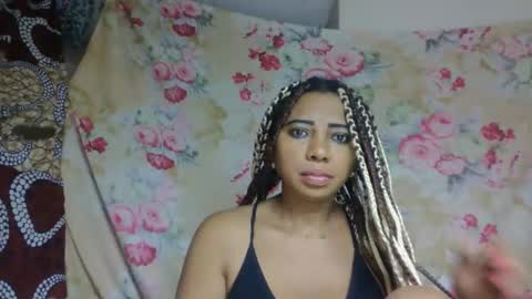 leatianaa online show from 05-18-26, 01:02