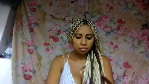 leatianaa online show from 05-25-26, 01:17