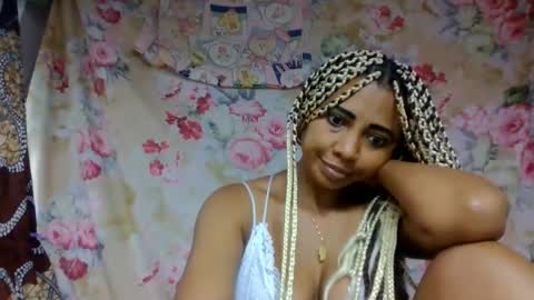 leatianaa online show from 05-26-26, 02:13