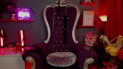 Lea online show from 06-15-26, 01:52