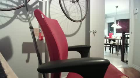 Snapshot of ledoc_ chatting on 10-09-25, 02:20 LeDoc online show from 10-09-25, 02:20