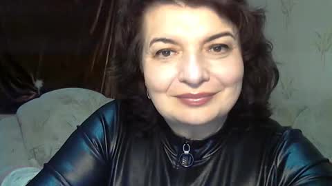LedyNika online show from 10-19-25, 06:30