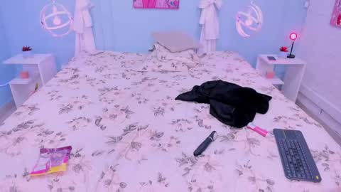 Leah Carter  online show from 05-16-26, 10:47