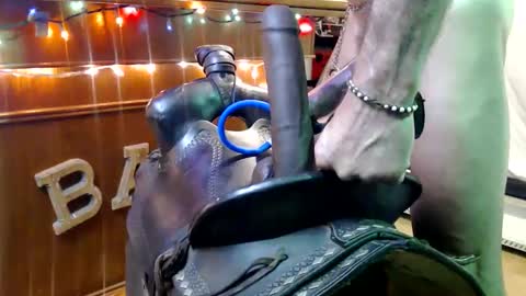 Lee Cox online show from 11-22-25, 09:08