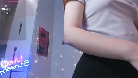 Lee Haeun online show from 02-14-26, 08:16