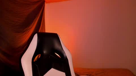 leejhonsonnn online show from 12-30-24, 10:34