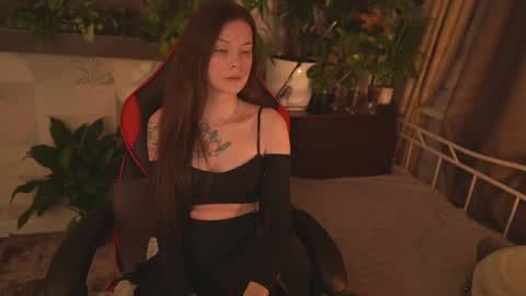 leekta online show from 12-19-24, 09:06