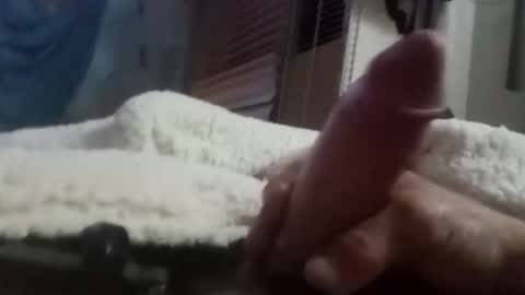 Snapshot of leemen33 chatting on 03-05-26, 09:05 Michael online show from 03-05-26, 09:05