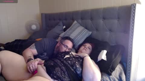 Leenie online show from 01-15-25, 03:22