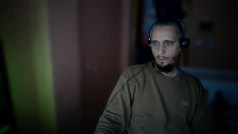 Snapshot of lefrenchiies chatting on 11-18-25, 07:24 lefrenchiies online show from 11-18-25, 07:24